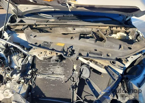 2014 Toyota Highlander Xle z USA, uszkodzony, nr VIN 5TDKKRFH2ES013549